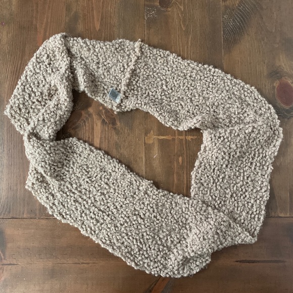 Ecote Urban Outfitters Infinity Scarf - Picture 4 of 5
